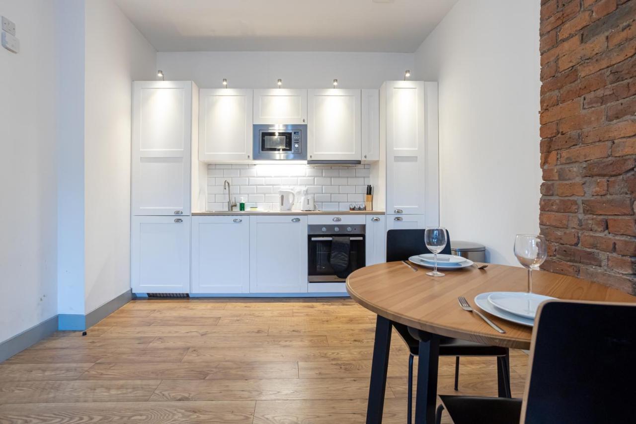 Pillo Rooms Serviced Apartments - Salford Manchester Kültér fotó
