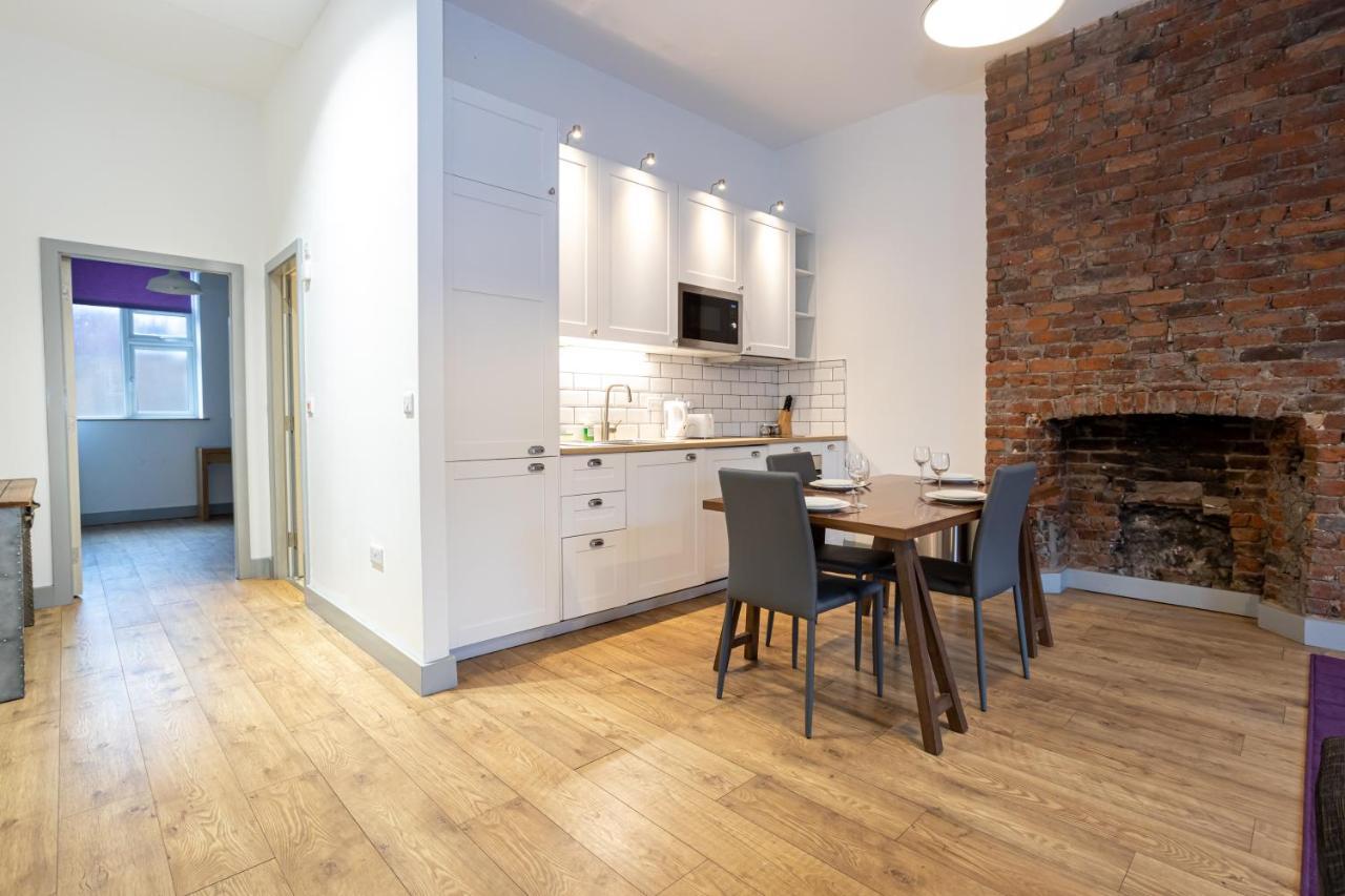 Pillo Rooms Serviced Apartments - Salford Manchester Kültér fotó