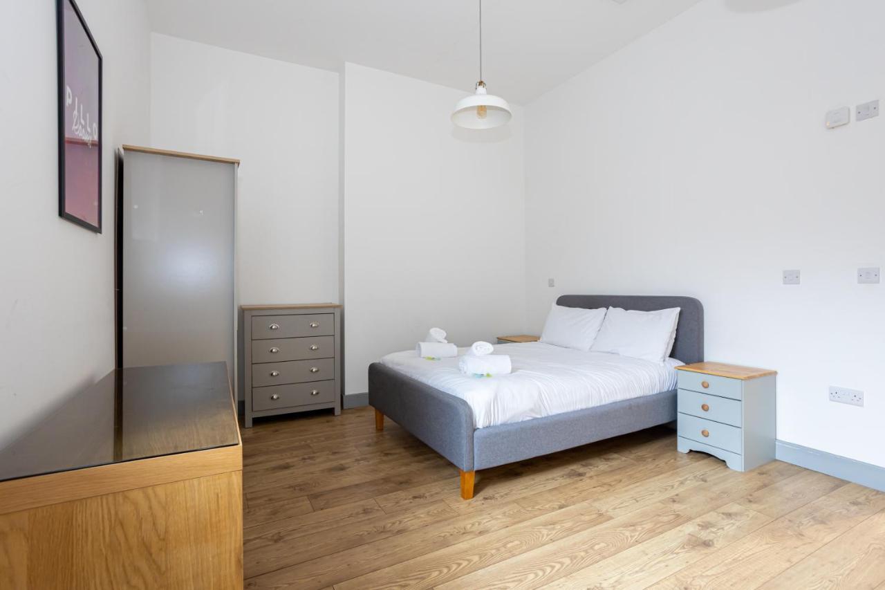 Pillo Rooms Serviced Apartments - Salford Manchester Kültér fotó